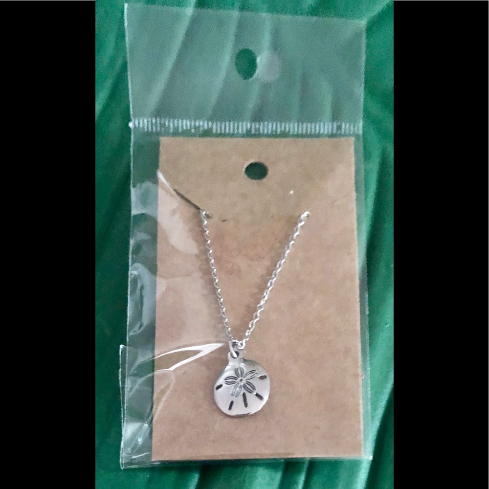 Sand Dollar Charm Silver Tone Coastal Necklace NWT - Picture 7 of 7